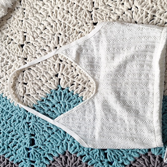 Zara top & jean shorts - Picture 3 of 7